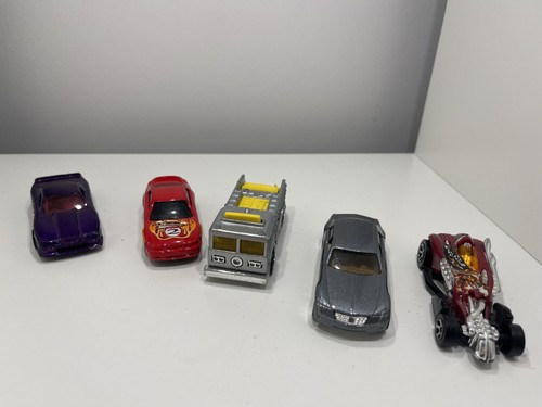 Collectible figures car - figures,