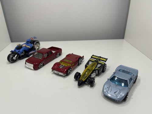 Collectible figures car - figures,