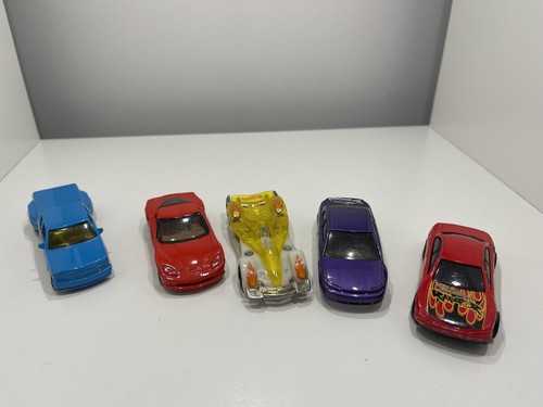 Collectible figures car - figures,